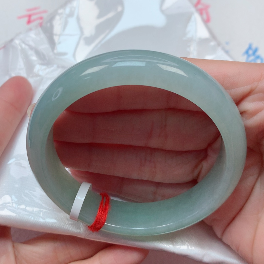 翡翠手镯未镶嵌59圈 晴蓝底 轮胎镯