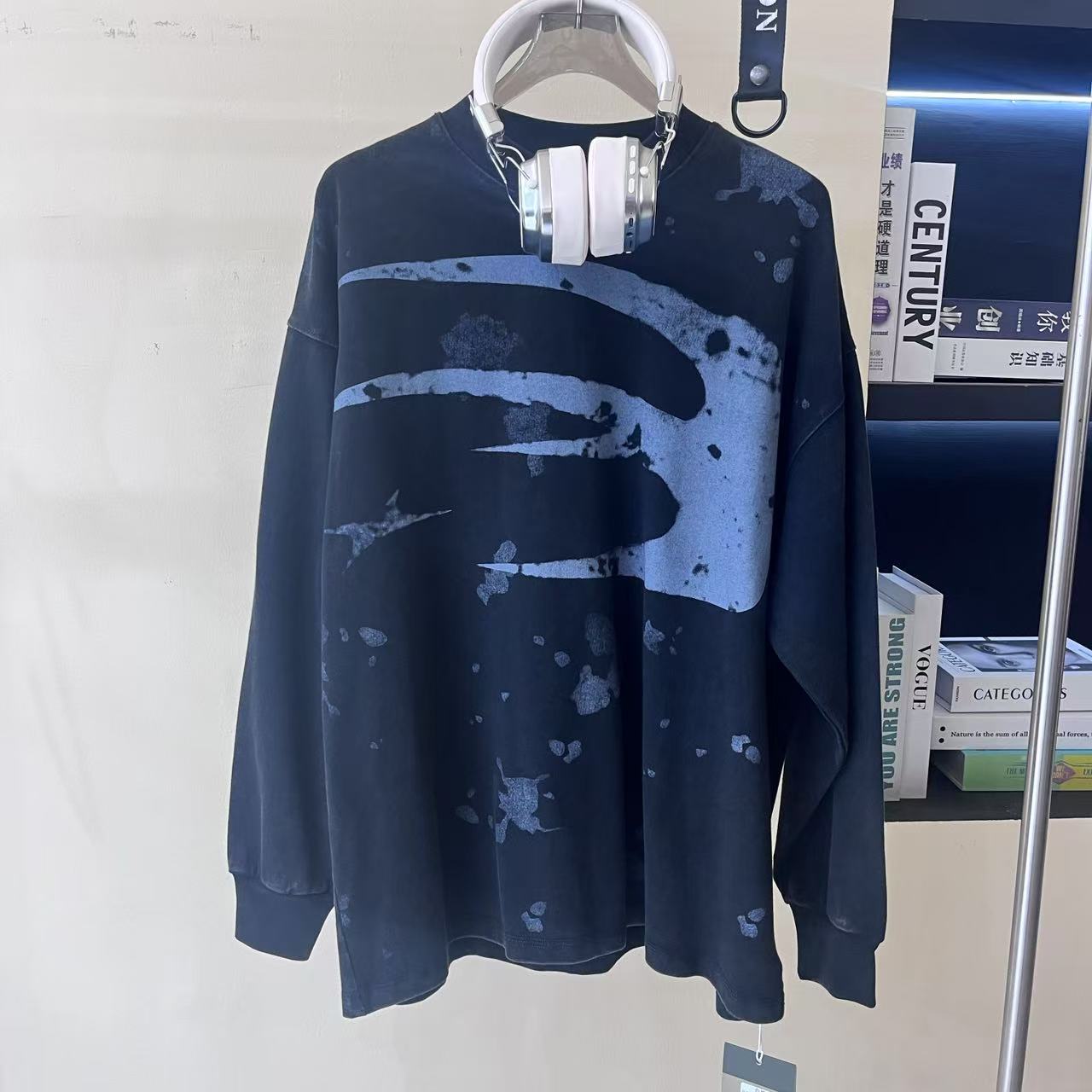 8268黑色秋季青少年潮牌卫衣