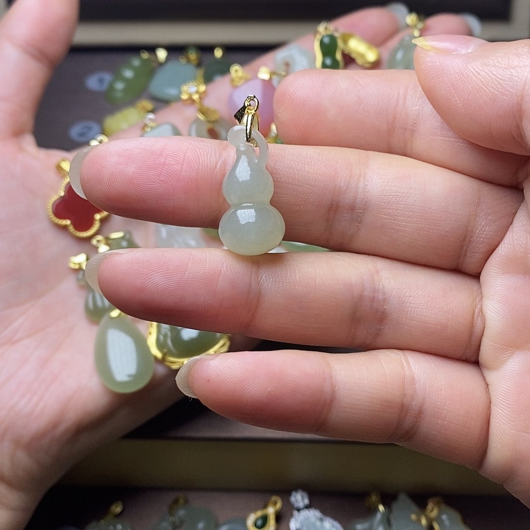 和田玉颈饰银S925镶嵌