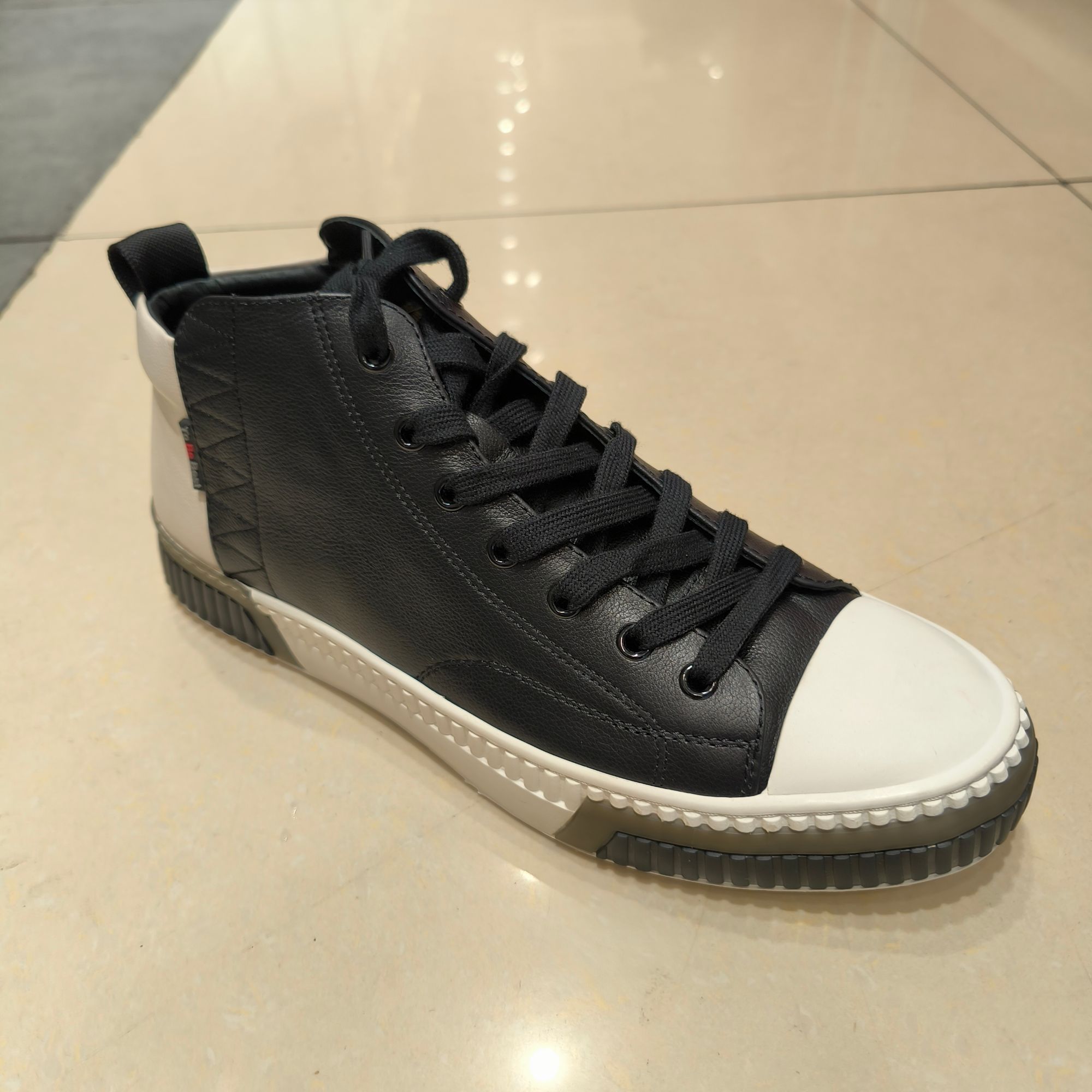 科而士头层牛皮时尚休闲百搭软皮豆豆鞋