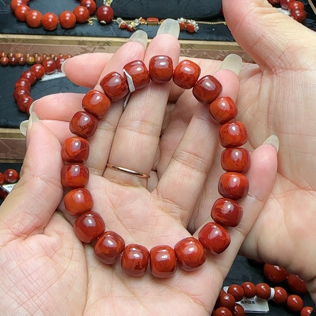 闪****南红玛瑙未镶嵌手串