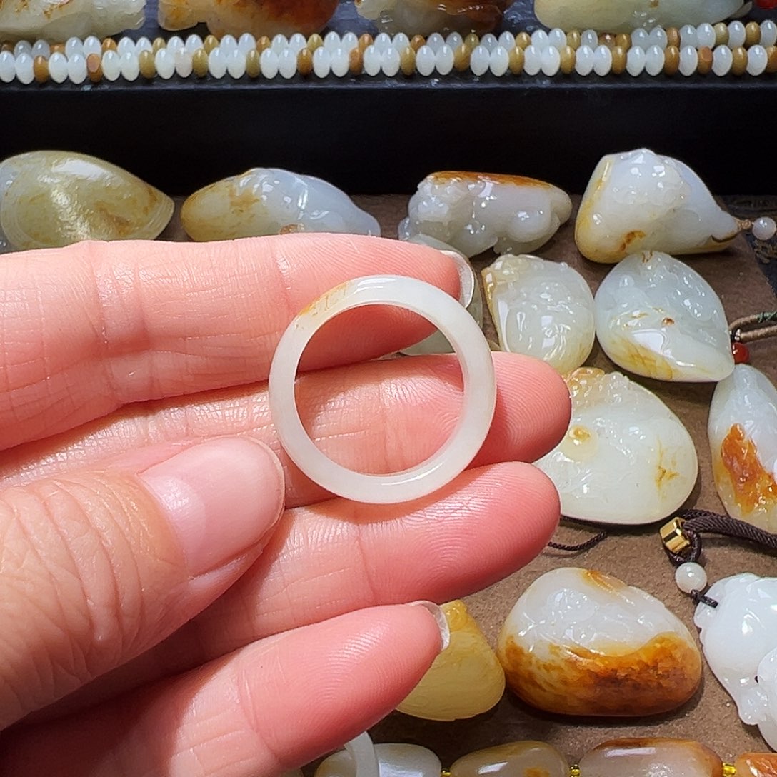 和田玉颈饰未镶嵌浴**生