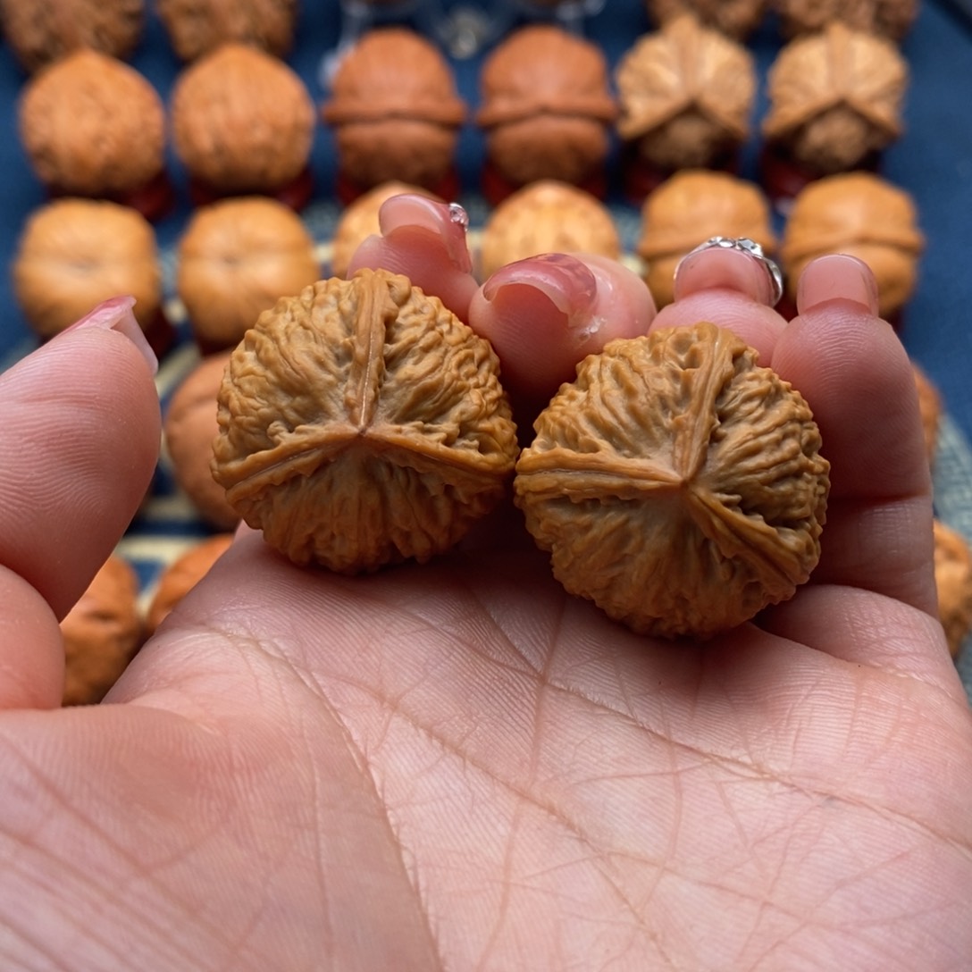 文玩核桃把件精品小手捻