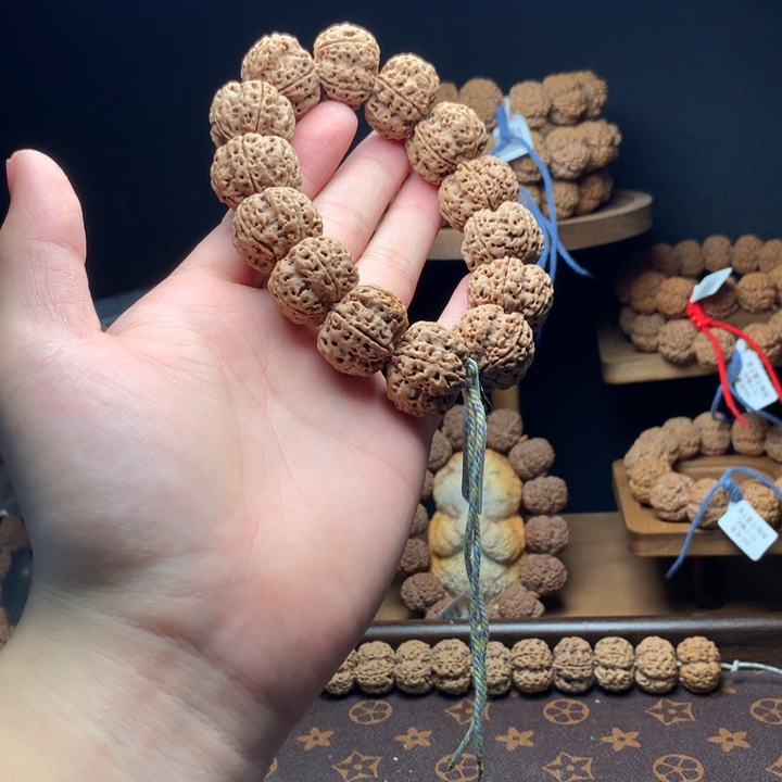 金刚菩提吊坠古龙蜂窝梅花双龙头货23mm