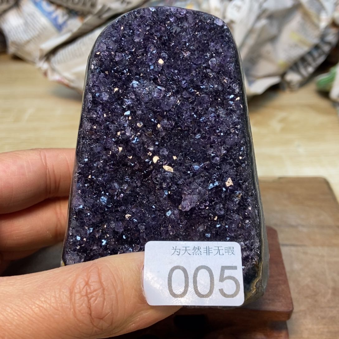 紫晶天然水晶摆件未镶嵌