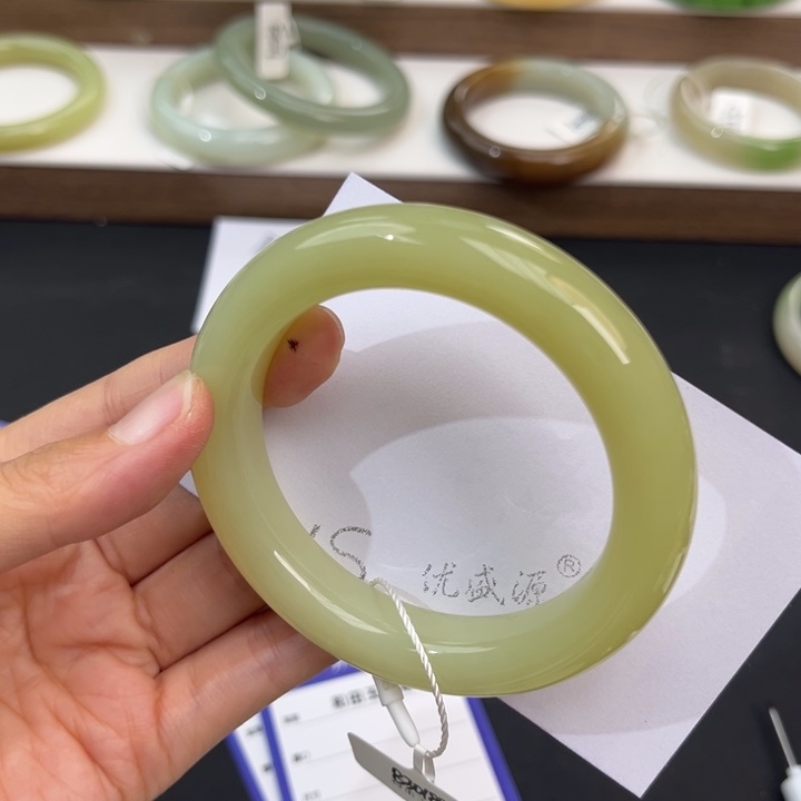 未镶嵌手镯和田玉57.6