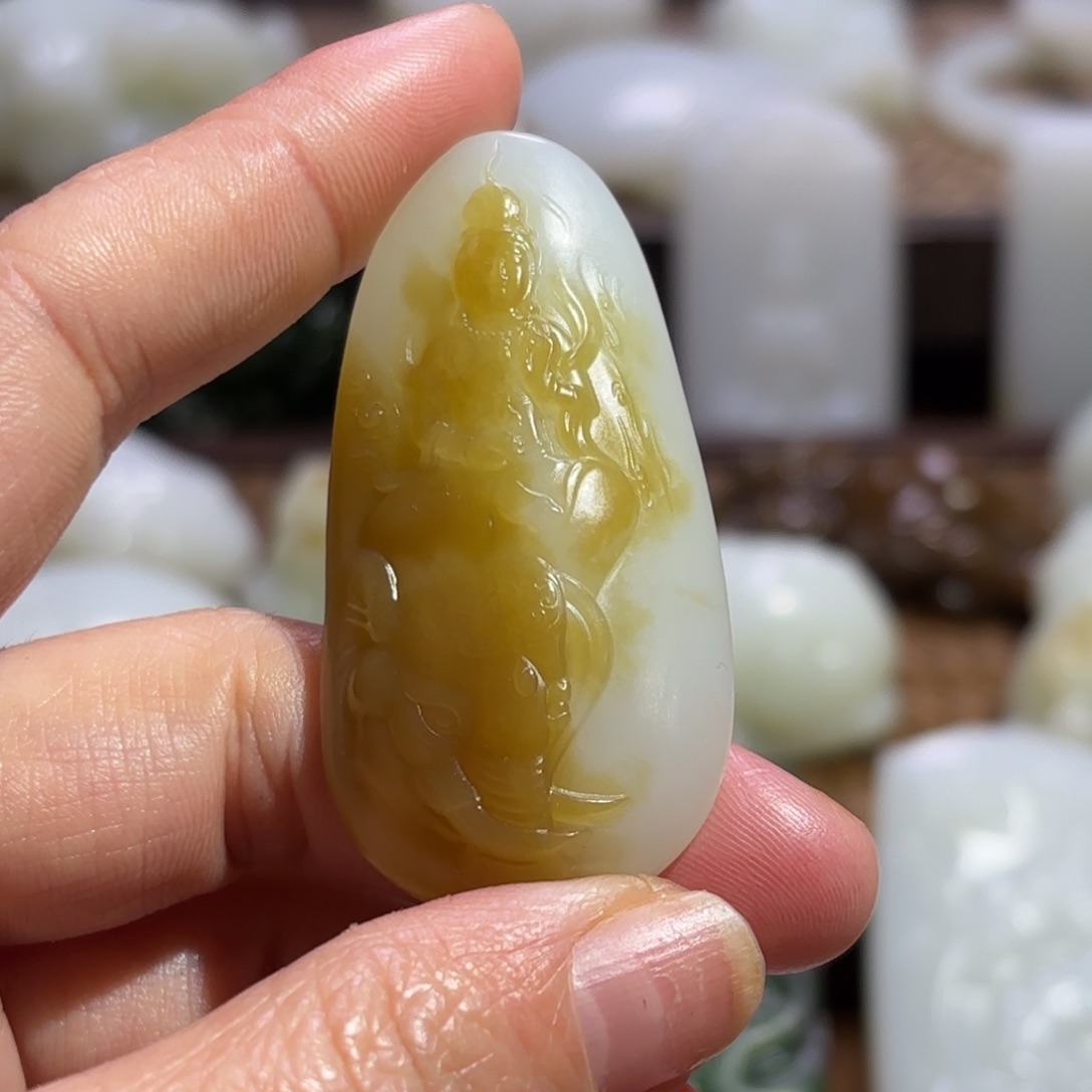 和田玉颈饰未镶嵌