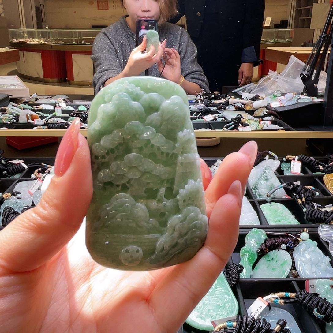 翡翠颈饰未镶嵌一个