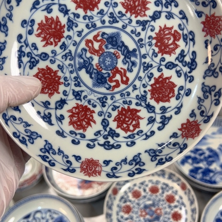 瓷片白青花釉里红缠枝莲壶承全品