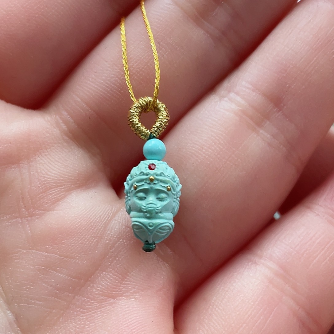 绿松石颈饰未镶嵌