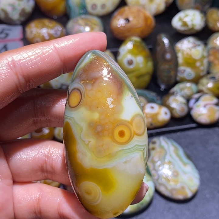 玛瑙/玉髓未镶嵌珠宝奇石161