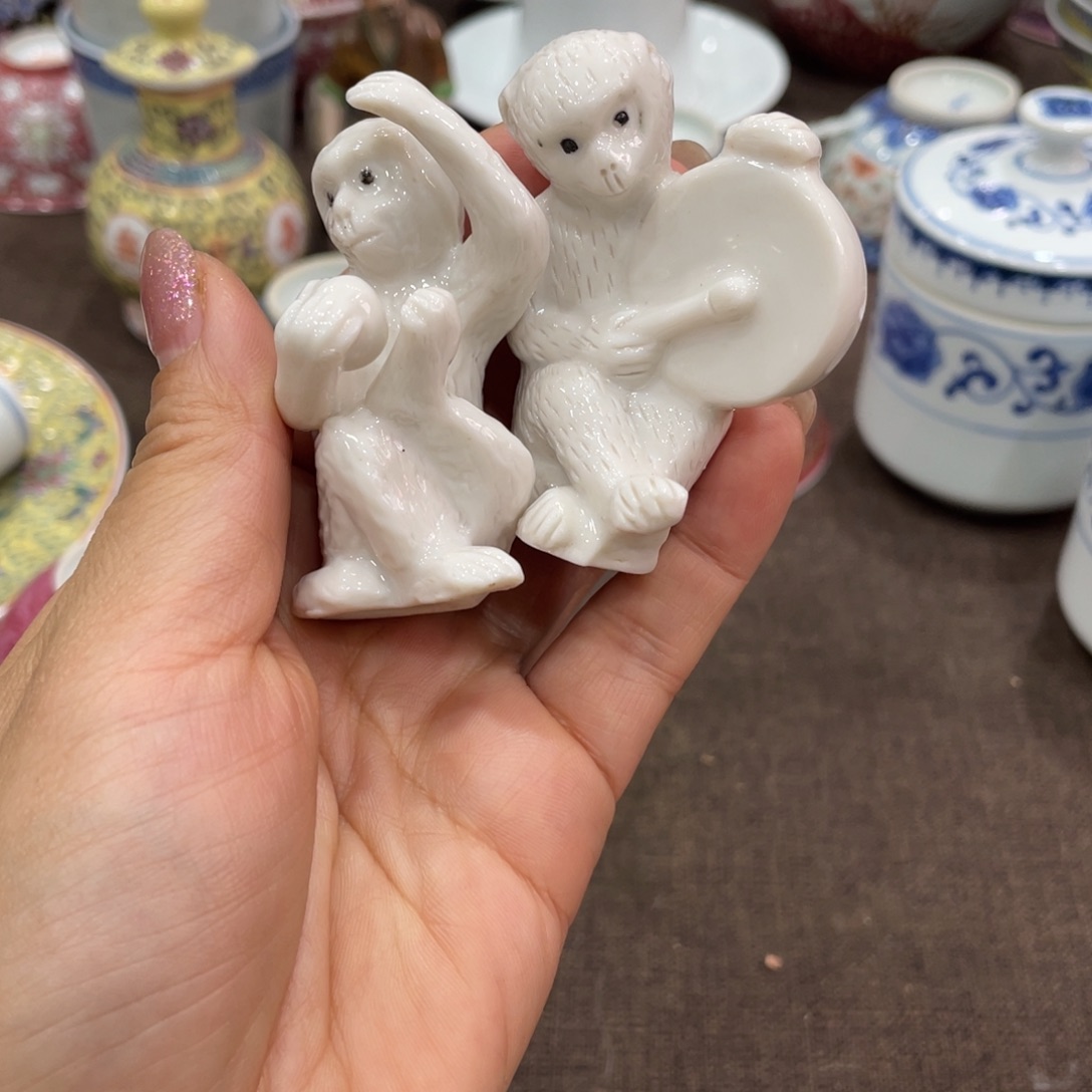 侬***能瓷片德化雕塑小猴子