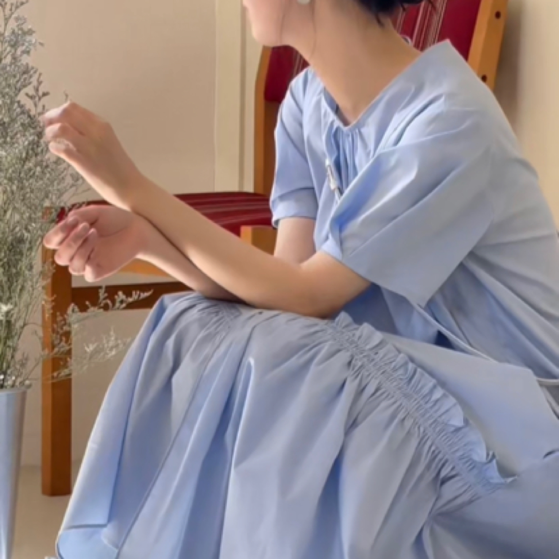 复古高级感慵懒风小众宽松鱼尾褶皱短袖夏季连衣裙