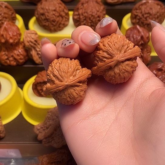 文玩核桃把件于****格白狮子