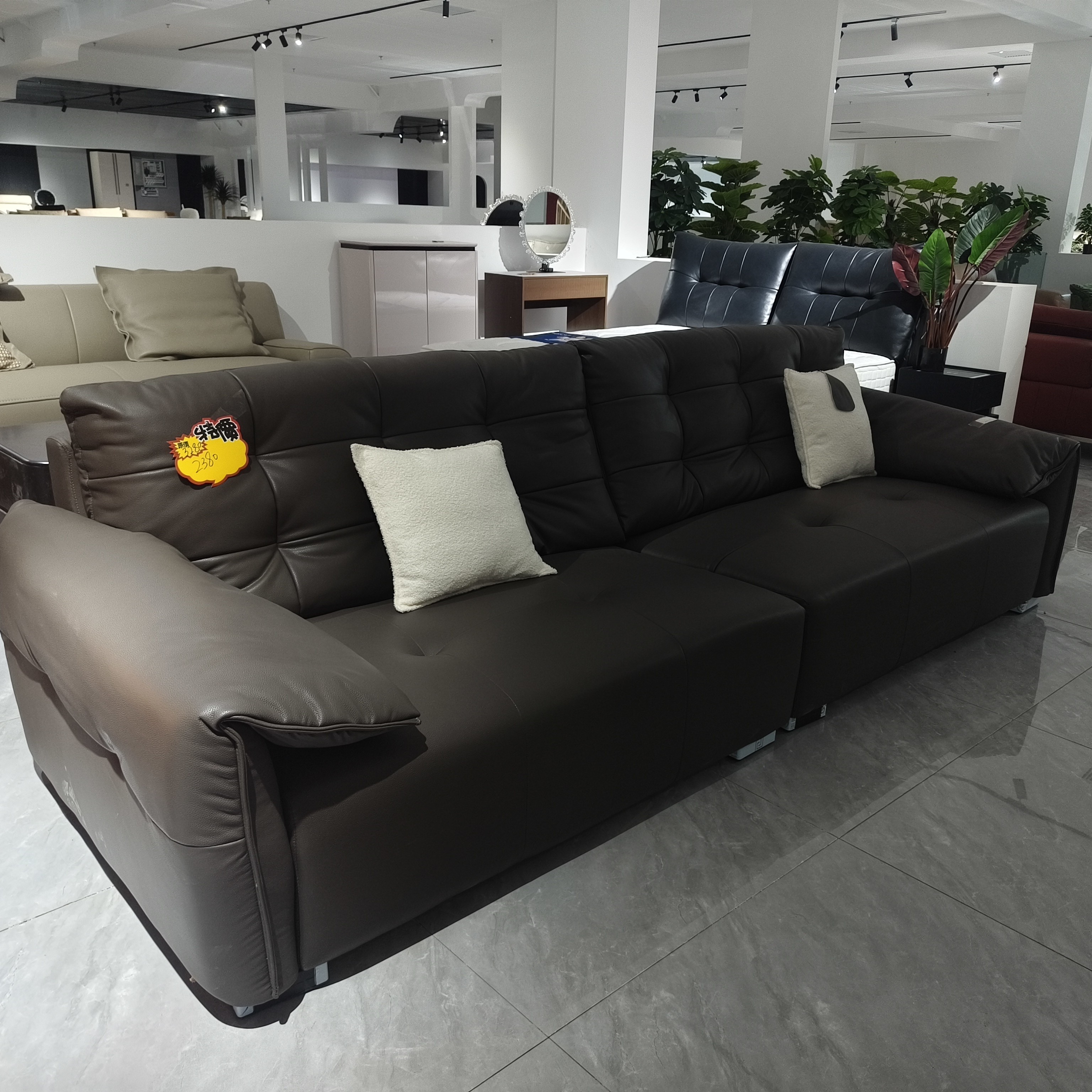 极简风意式简约真皮沙发