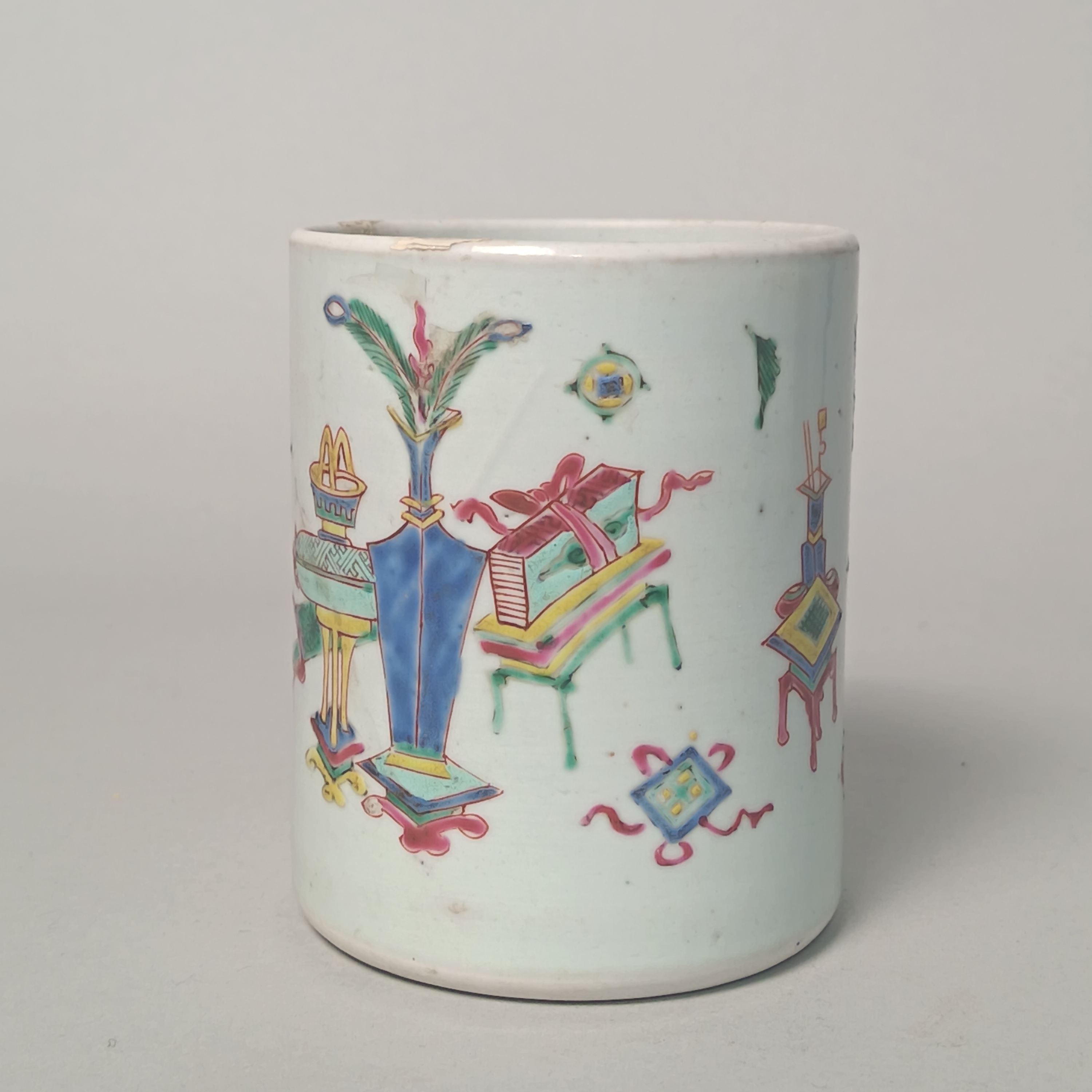 【010021412】BJ 清雍正 粉彩博古笔筒