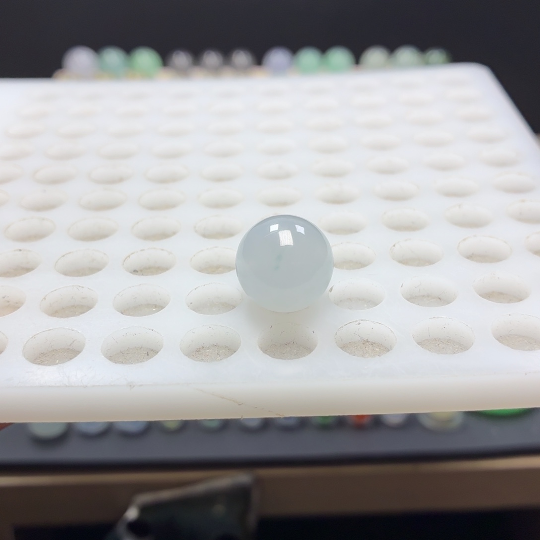 翡翠未镶嵌手链13.3翡翠圆珠