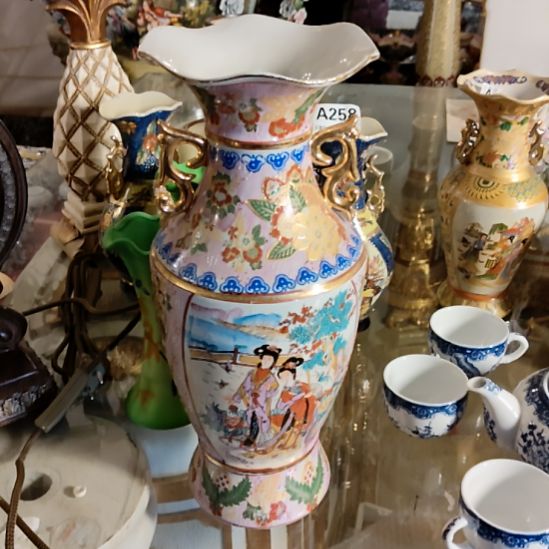 陶瓷花瓶高35厘米微瑕特价出不退换