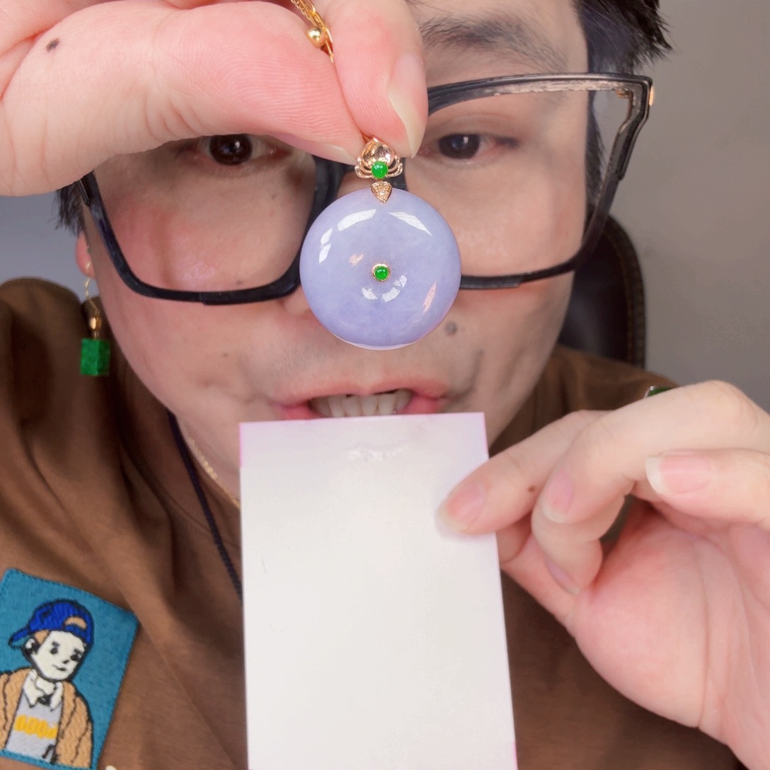 翡翠18K金镶嵌颈饰一件