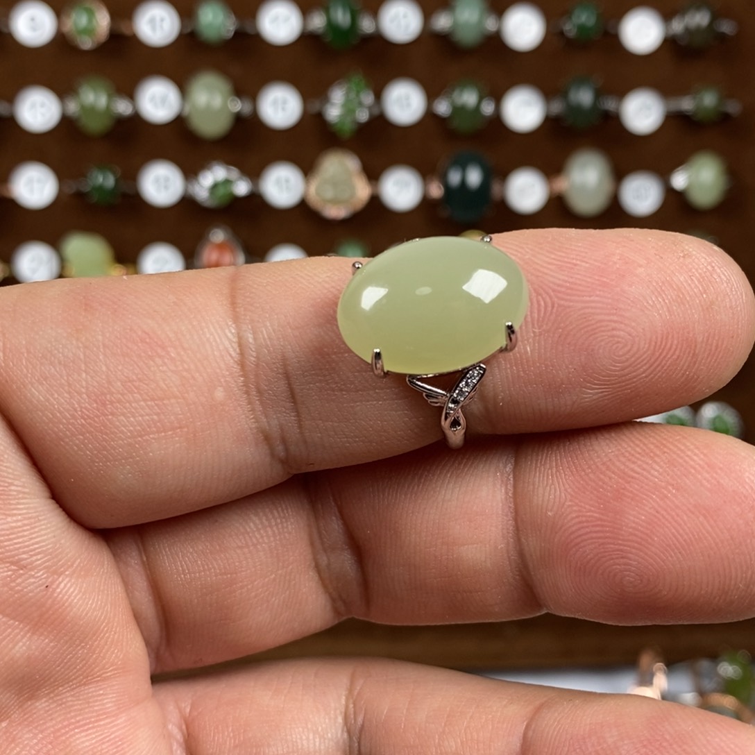 和田玉（青白玉）戒指合金