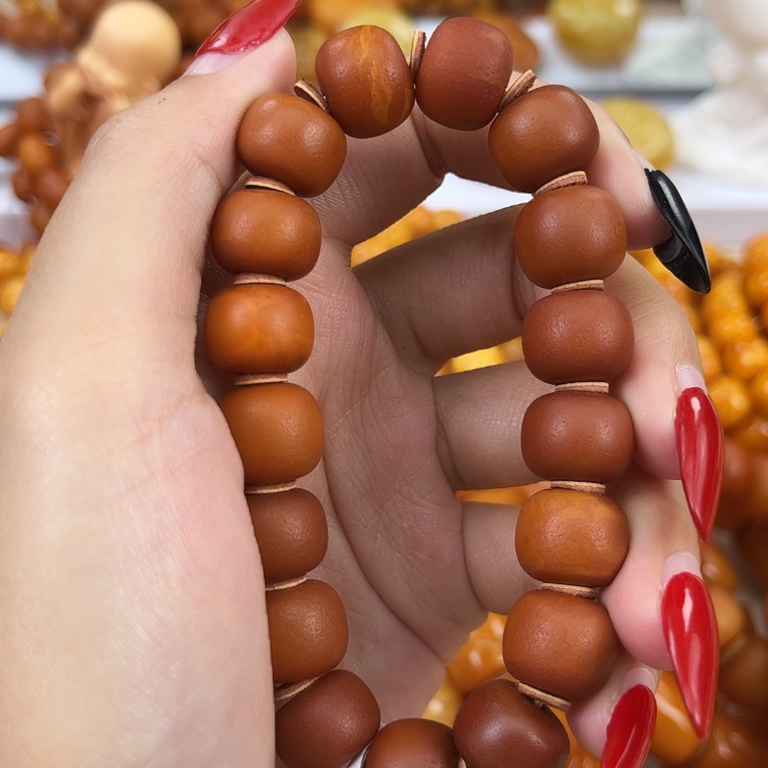 琥珀颈饰未镶嵌蜜蜡
