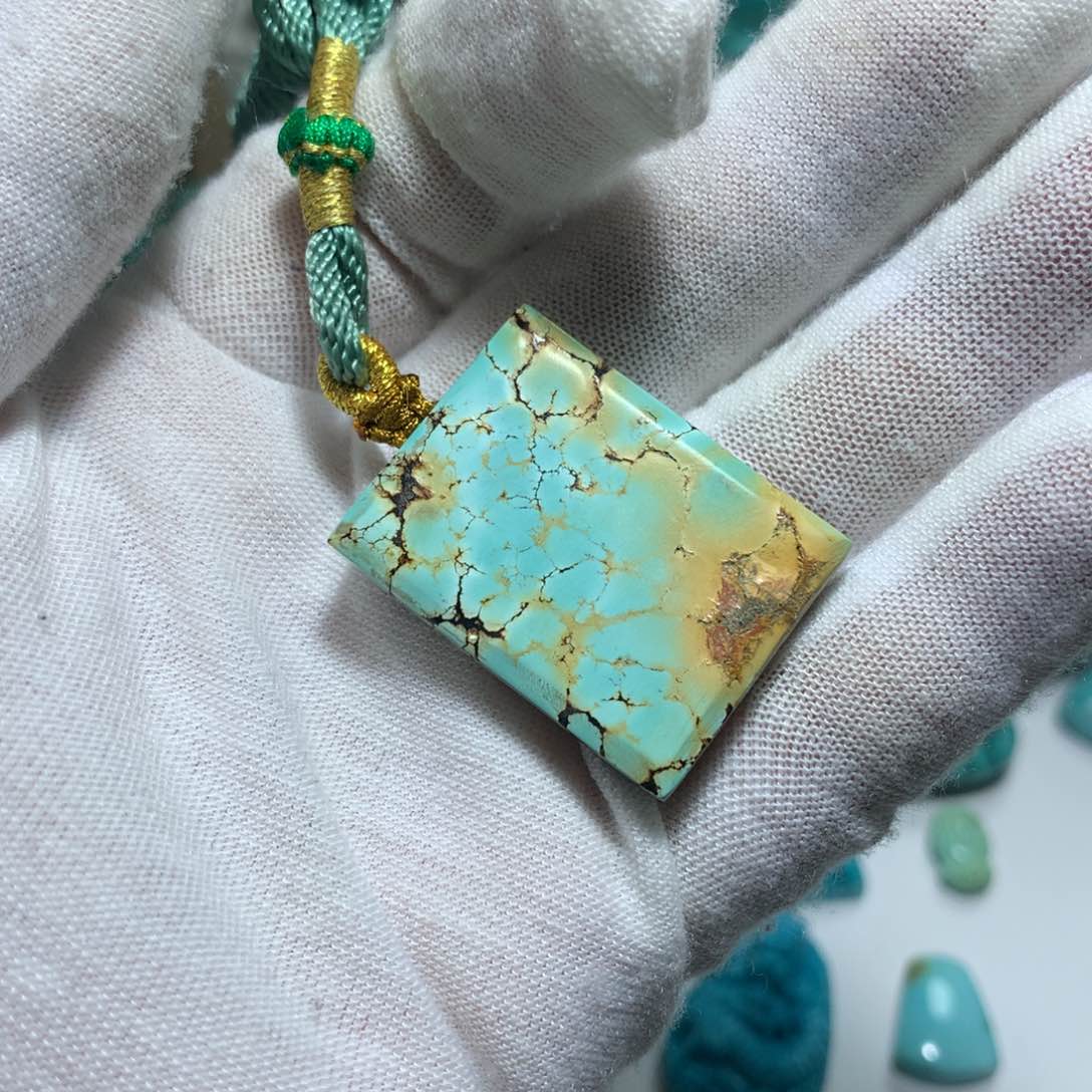 绿松石无未镶嵌原矿绿松石