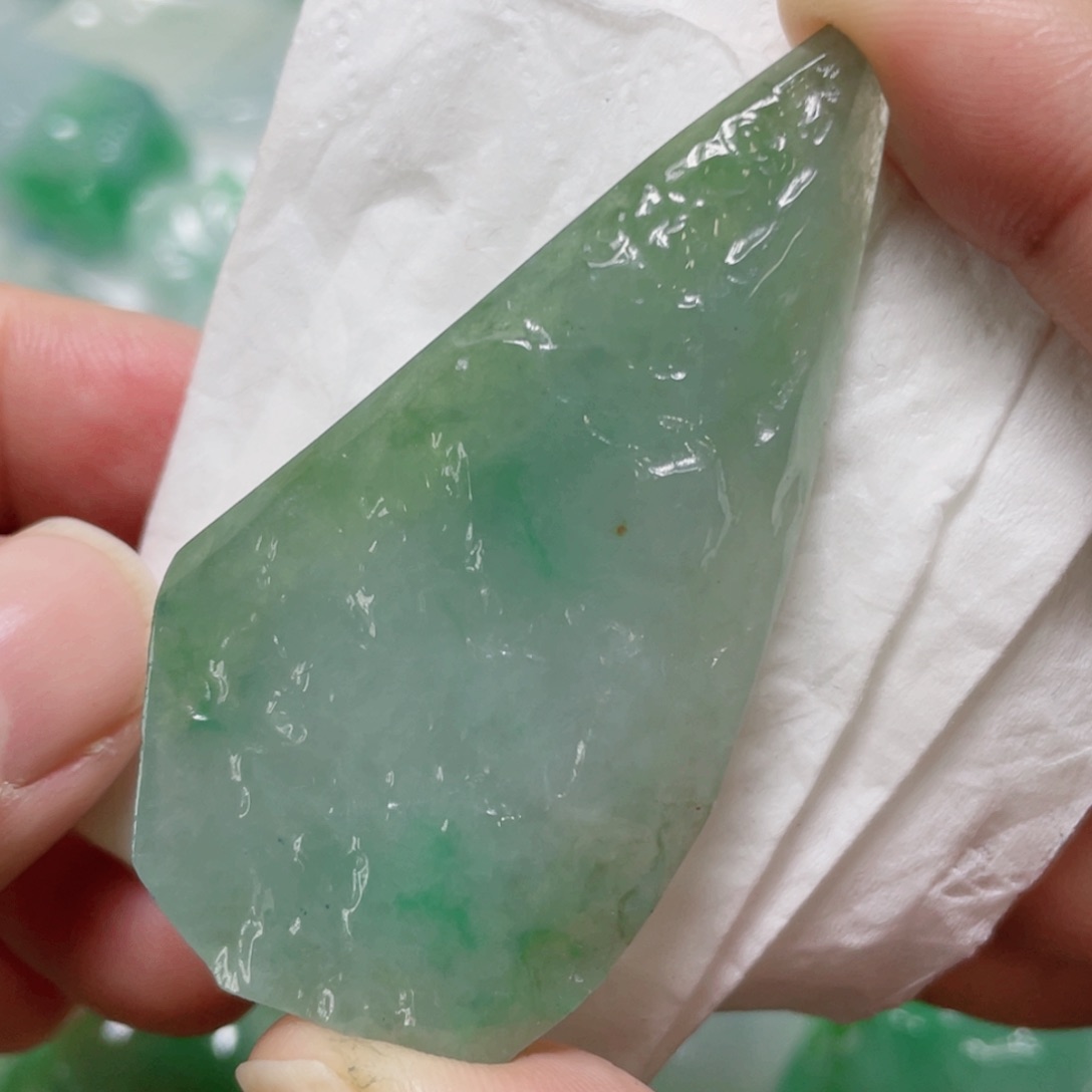 定制翡翠未镶嵌包工