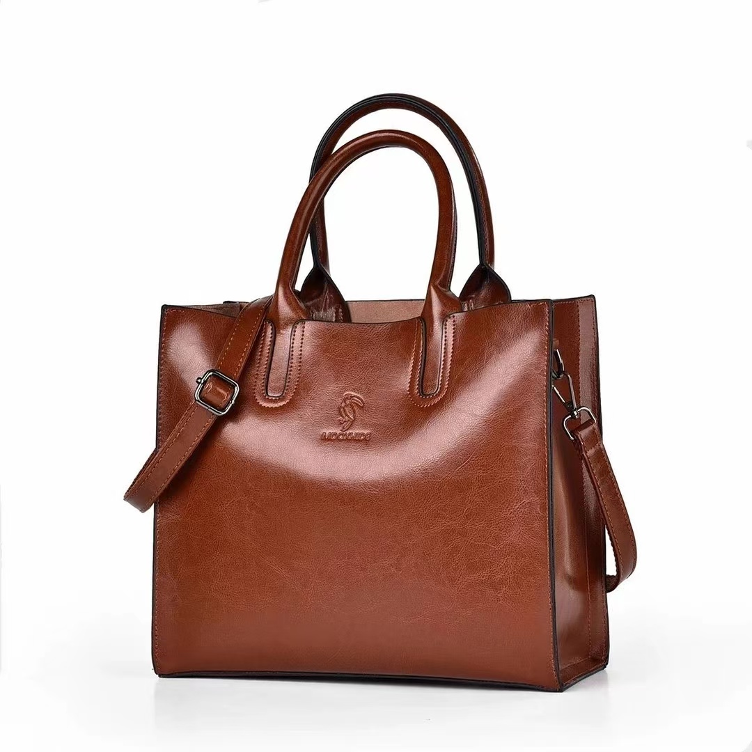 高品质百搭单肩斜挎女包【宽30cm高26cm厚11cm】