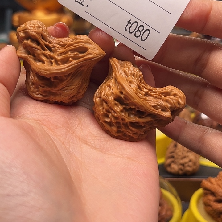 阿***。桃核吊坠大鹏展翅