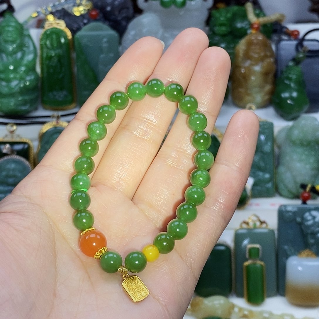 和田玉（碧玉）颈饰未镶嵌