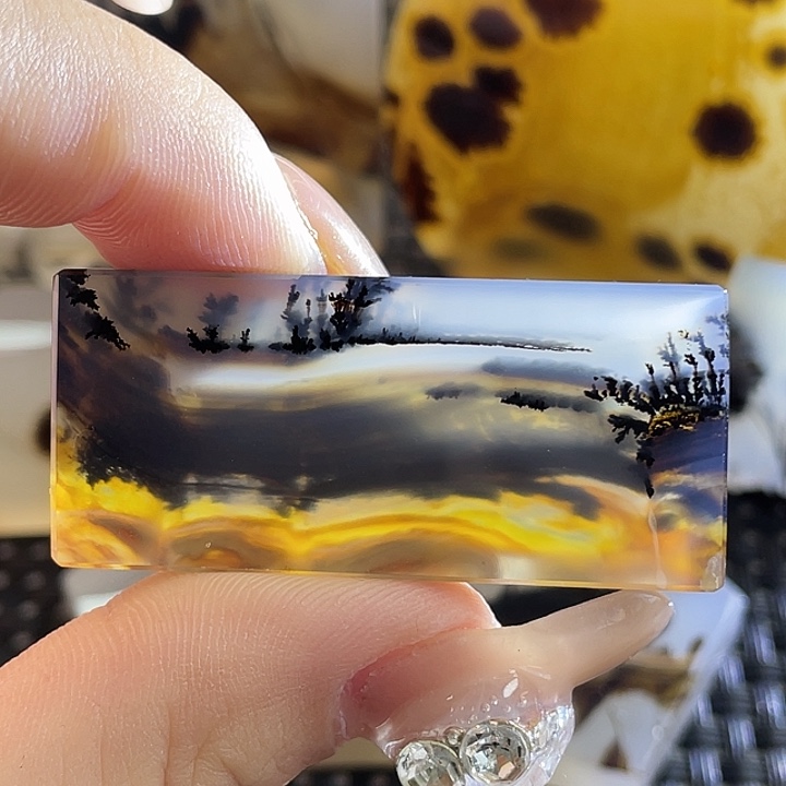 风***阻玛瑙/玉髓未镶嵌颈饰