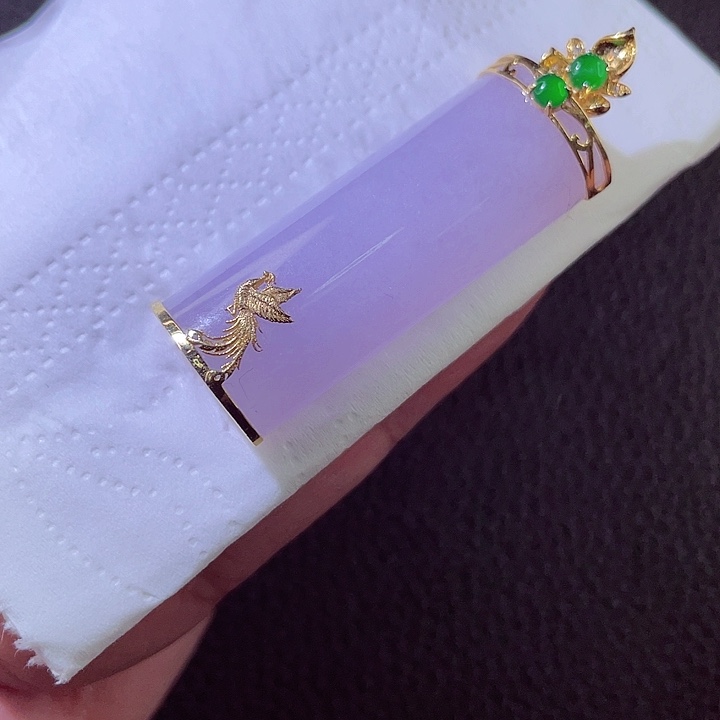 翡翠18K金镶嵌颈饰翡翠