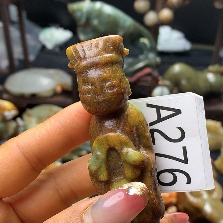 和田玉未镶嵌车挂