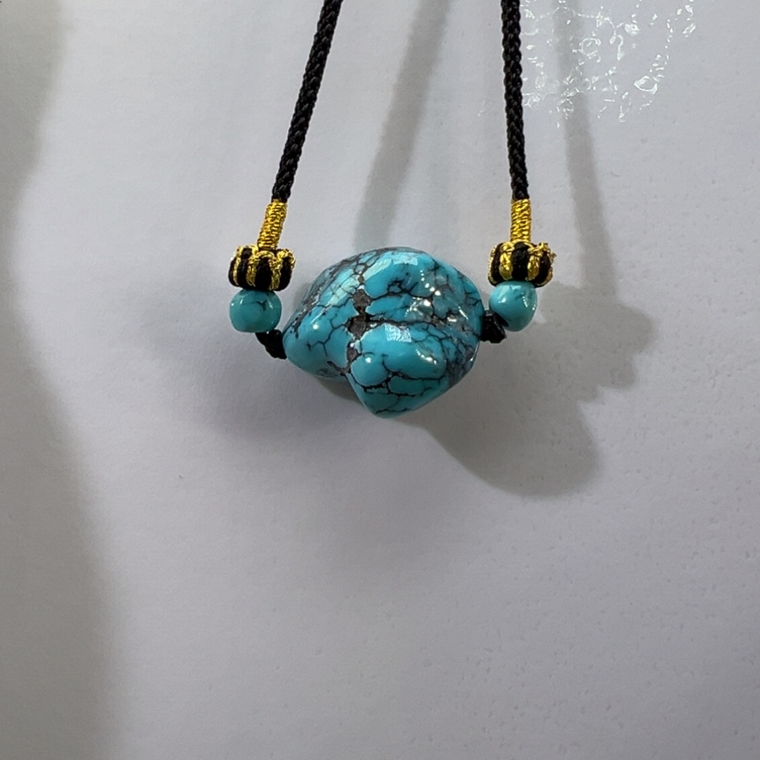 绿松石未镶嵌挂件