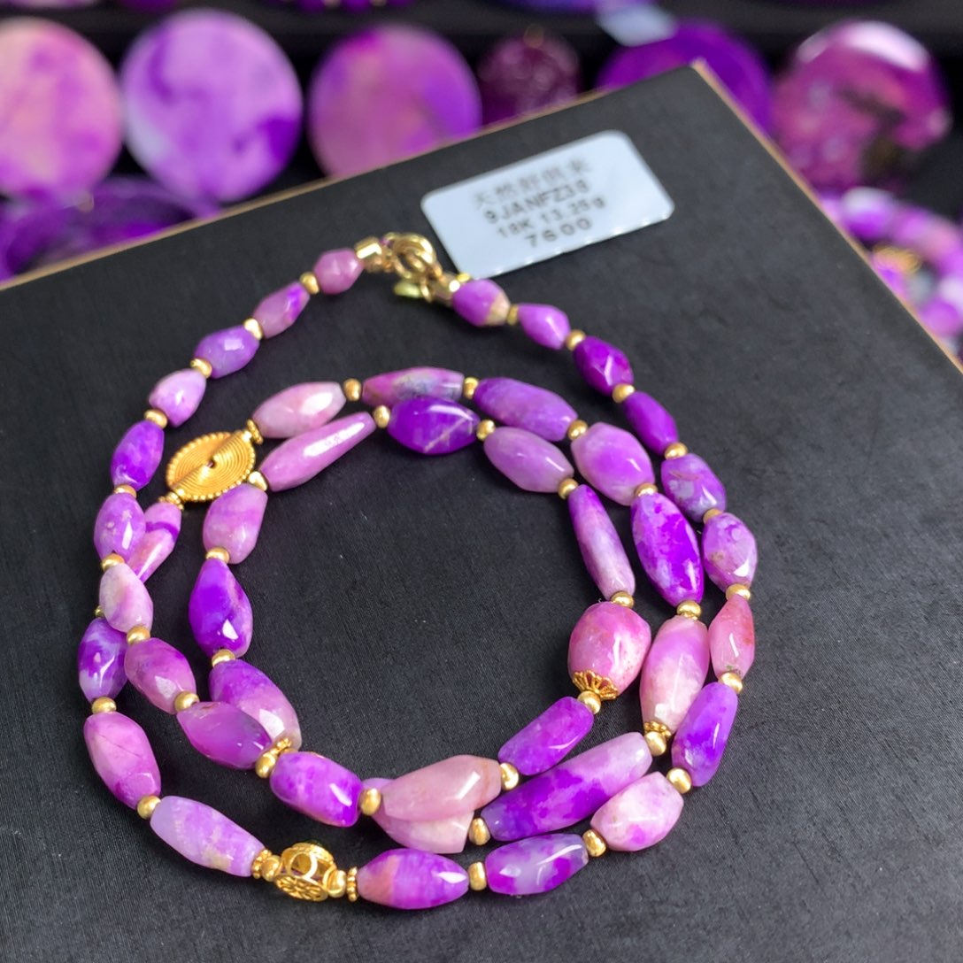 苏纪石（舒俱来）樱花粉项链18K金镶嵌