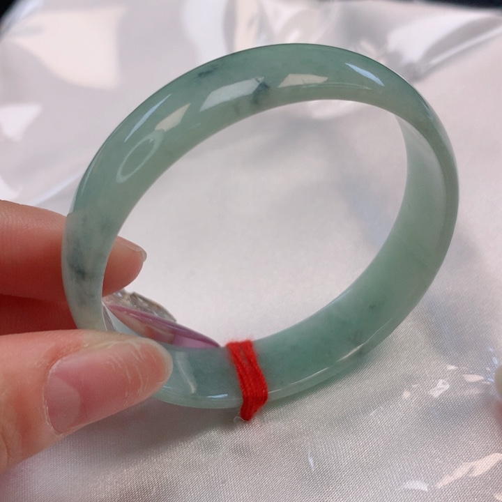 翡翠手镯未镶嵌50公主镯