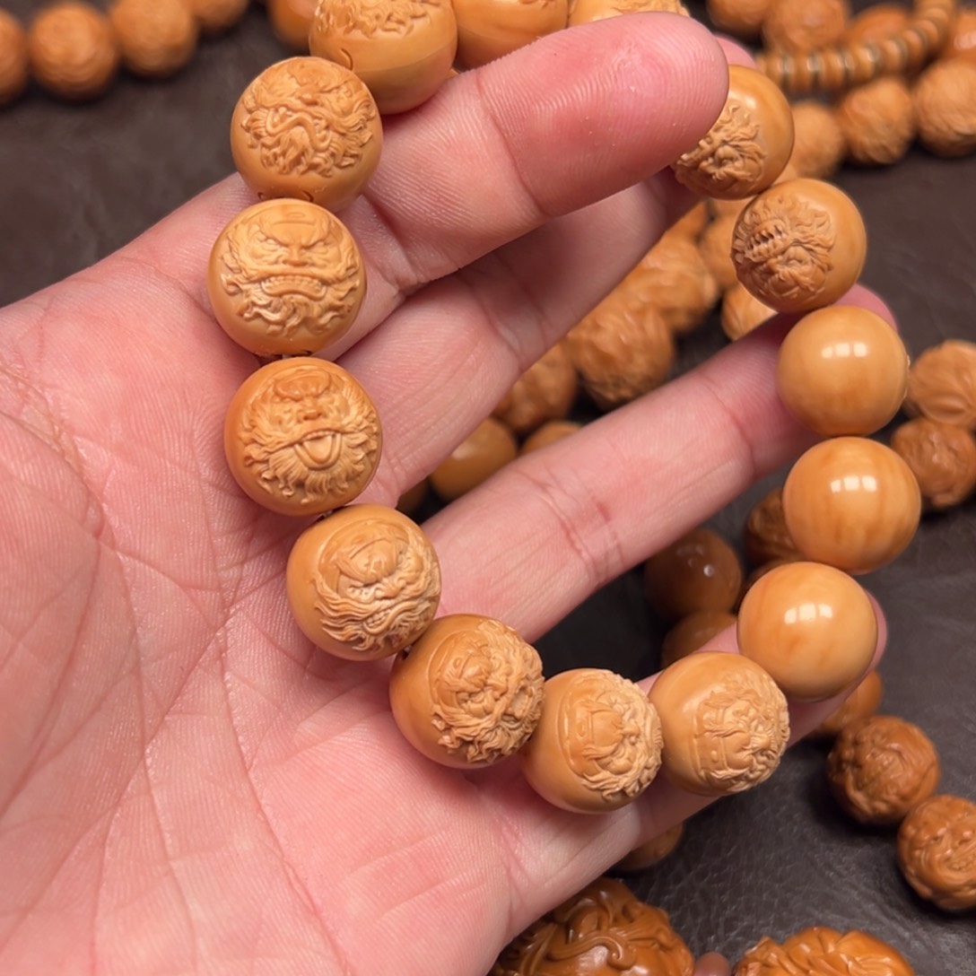 猴头核桃手串1.5苏工浮雕钟馗