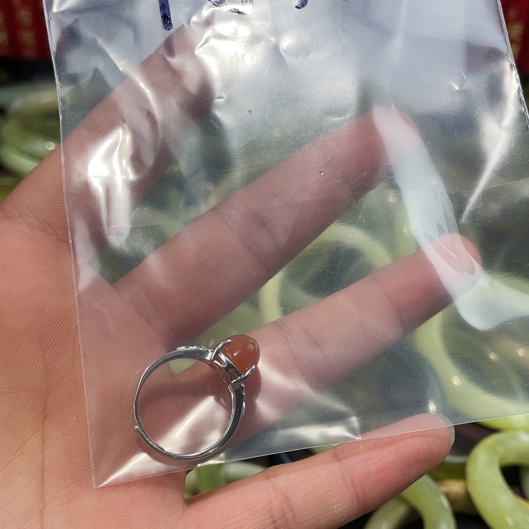 阿***i未镶嵌蛇纹石玉手镯