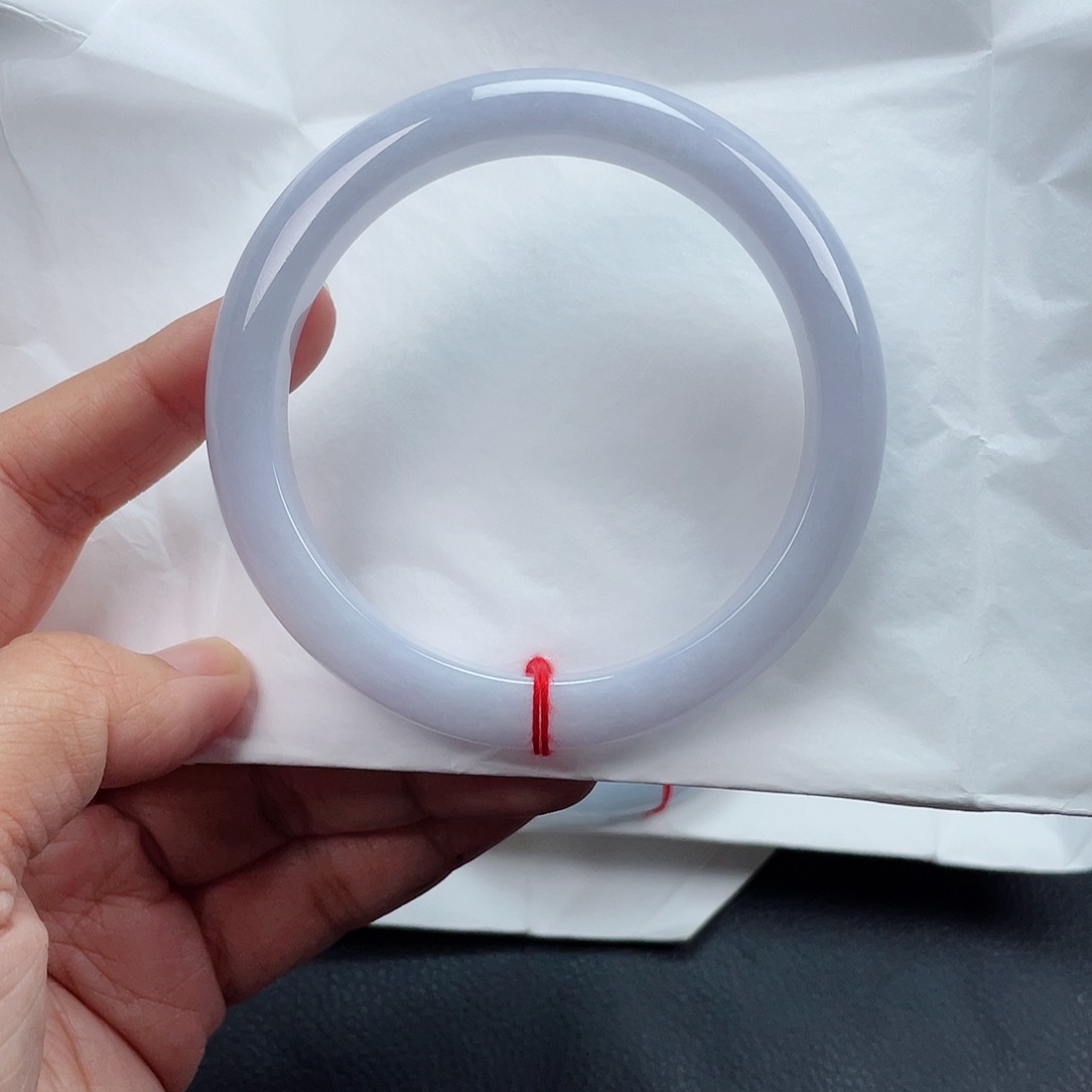 翡翠手镯未镶嵌翡翠手镯