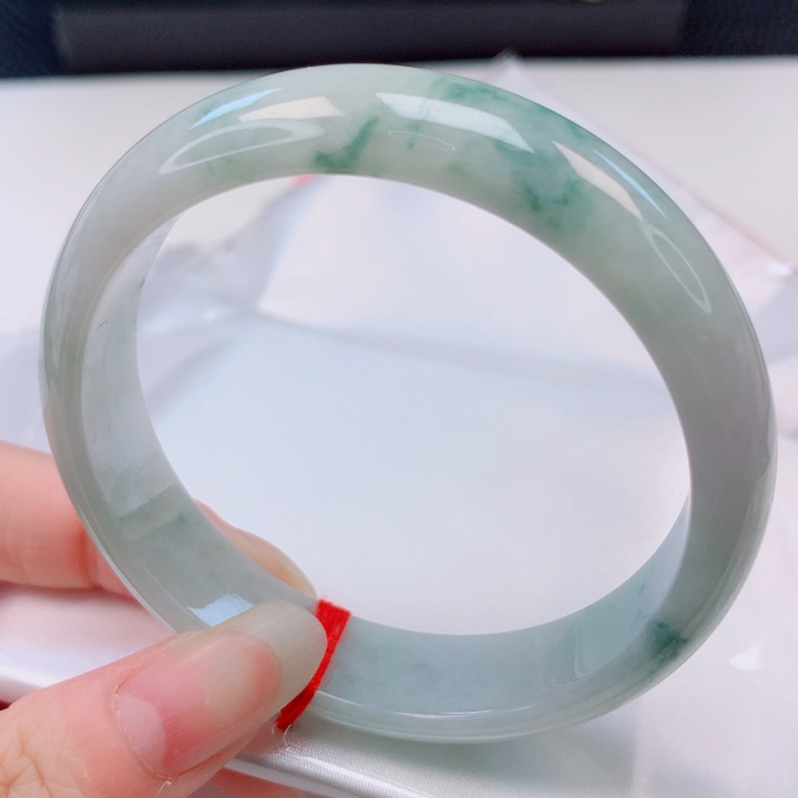 翡翠未镶嵌手镯56圈