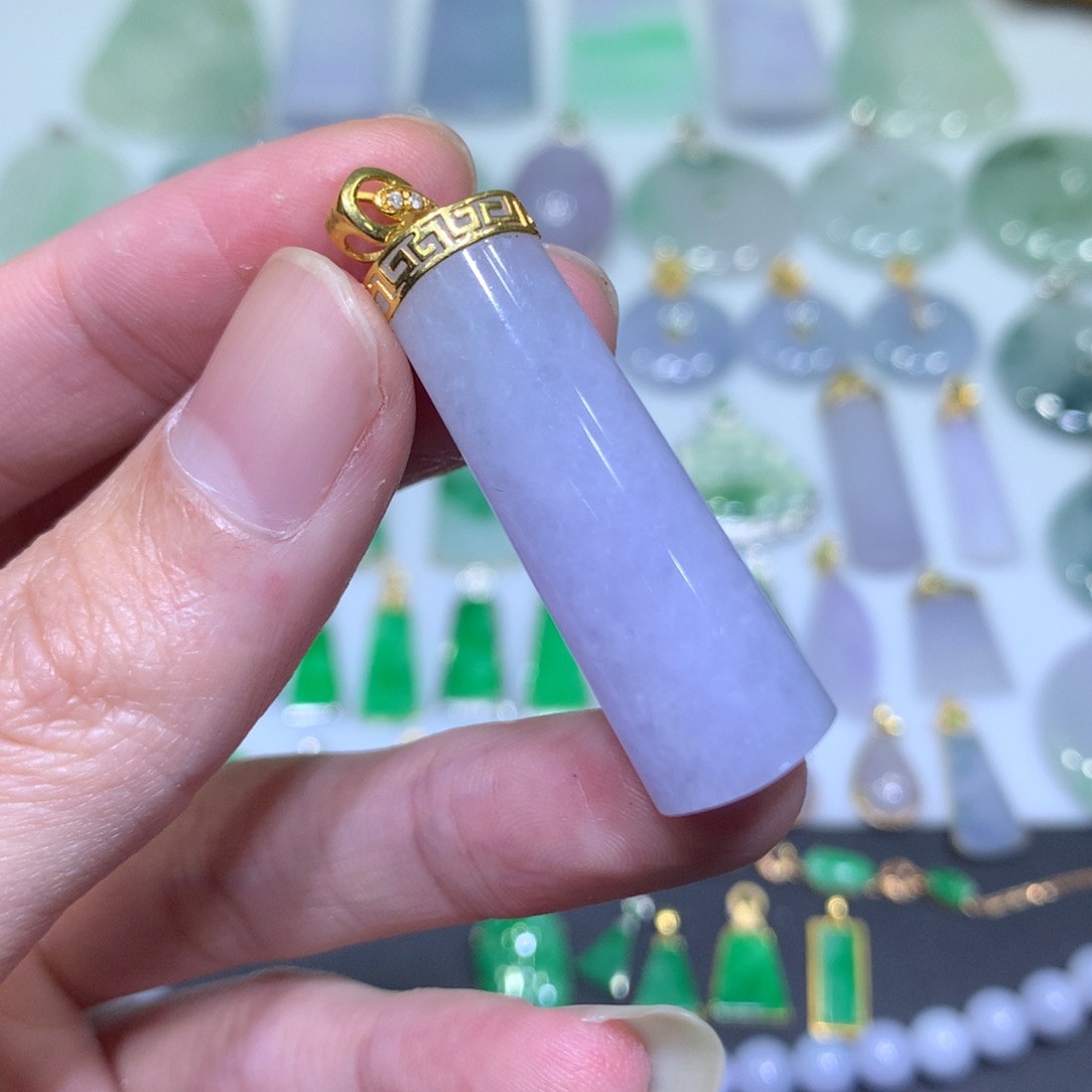 翡翠吊坠(不含链)18K金镶嵌