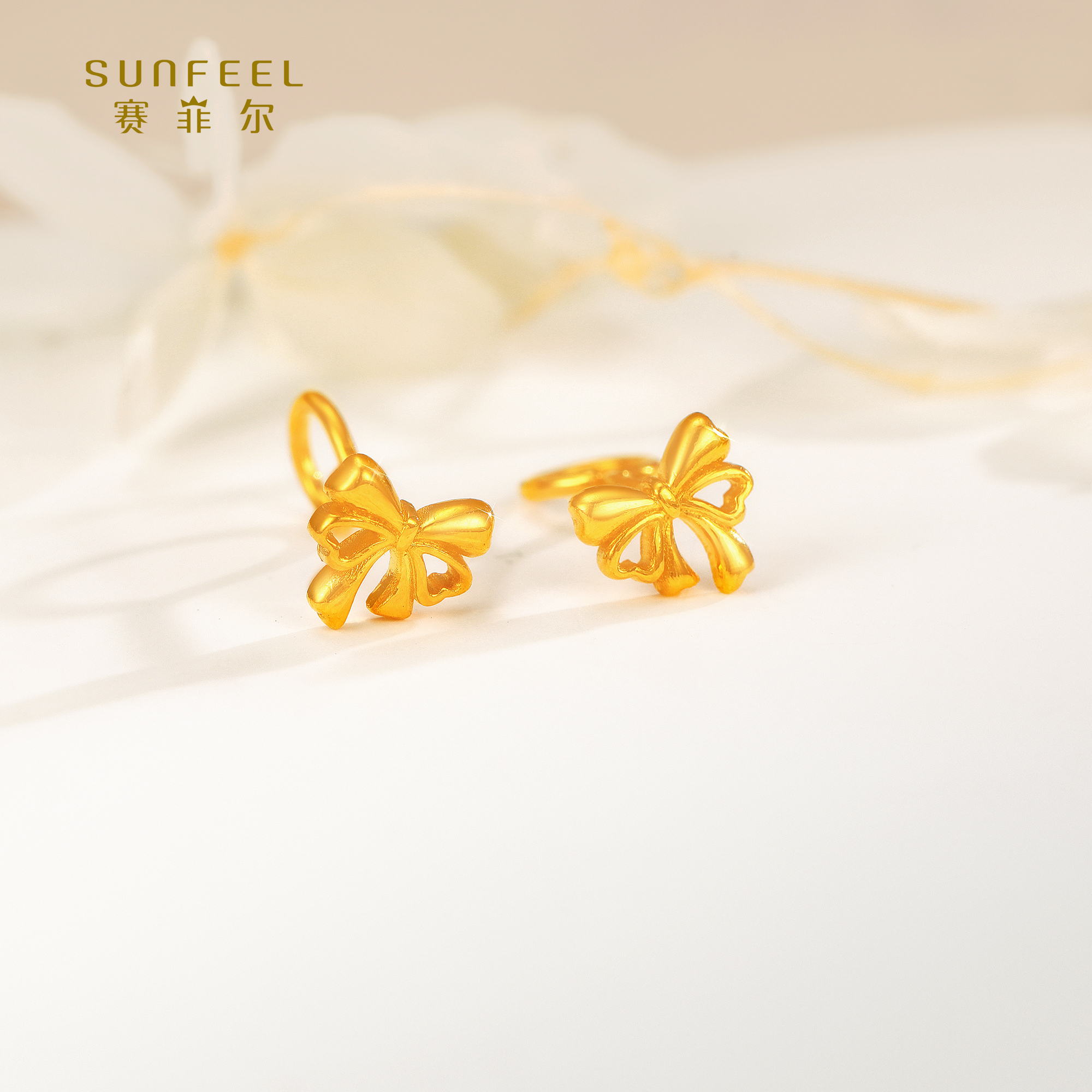 SUNFEEL/赛菲尔【四店】足金光面蝴蝶结艺术耳钉HR07010822