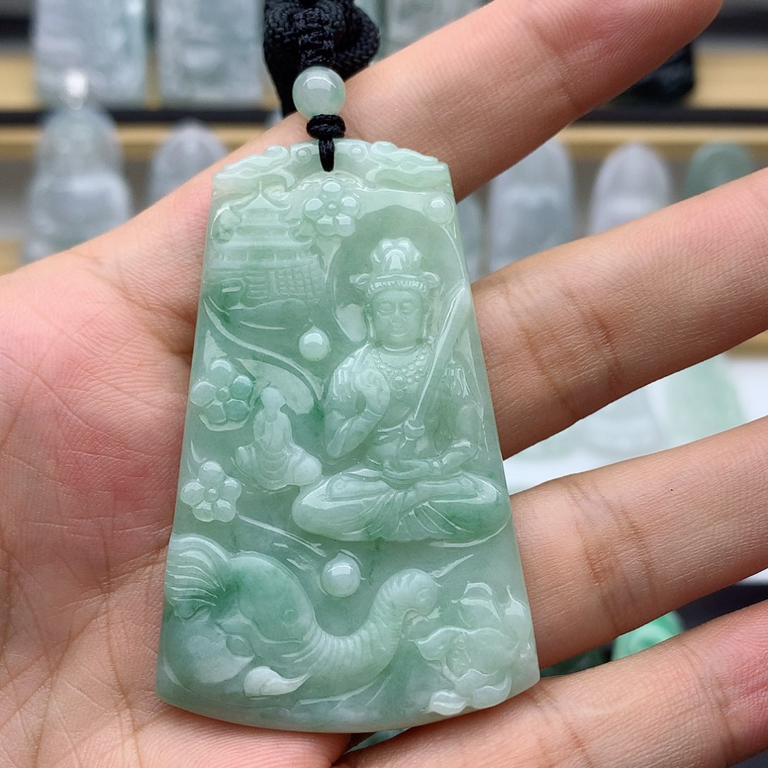 翡翠颈饰未镶嵌小***K普贤菩萨