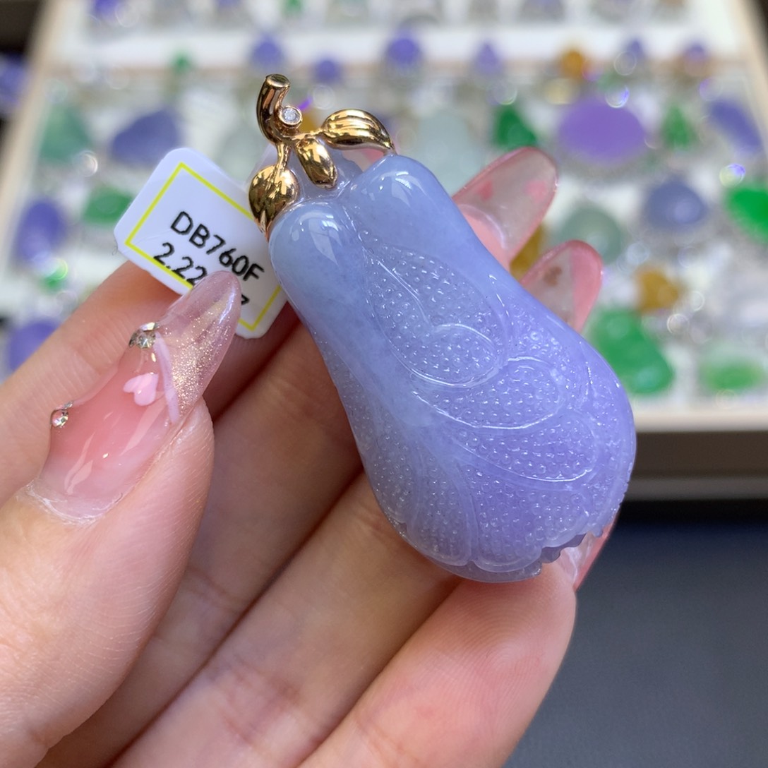 翡翠颈饰18K金镶嵌翡翠