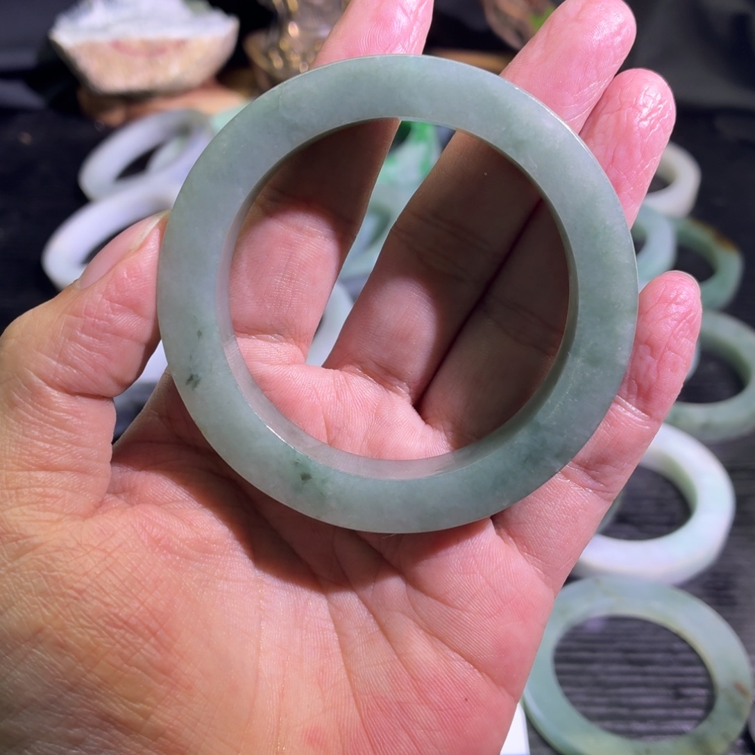 定制翡翠未镶嵌天然翡翠A货毛胚手镯定制