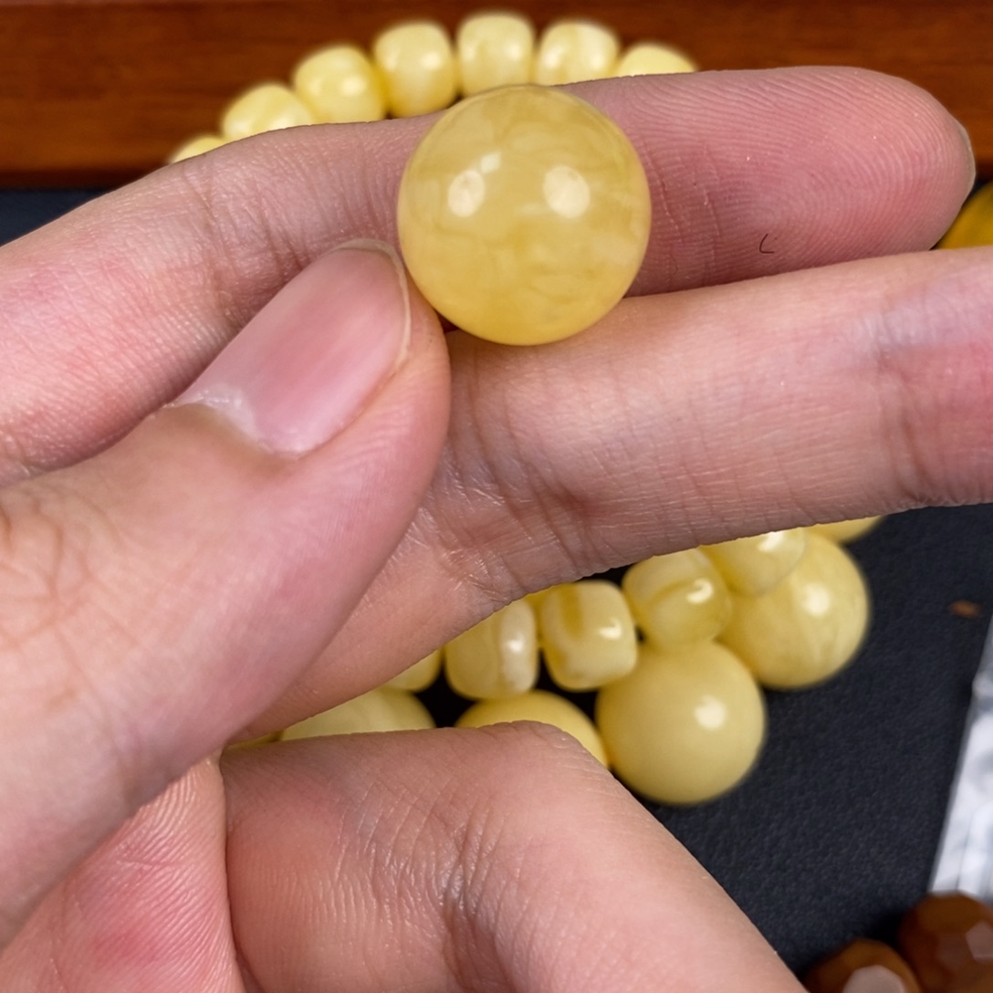琥珀未镶嵌裸石51