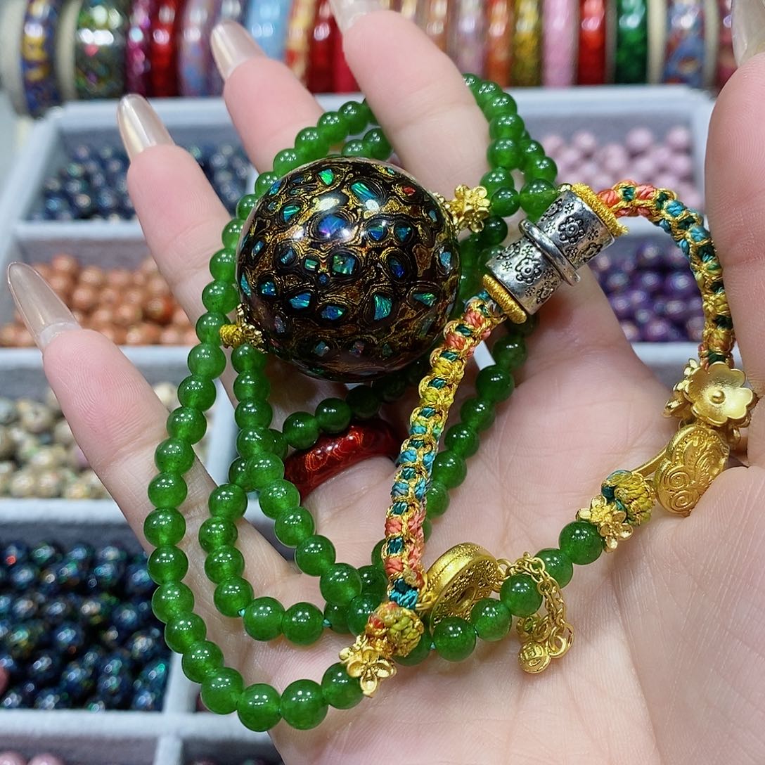 大漆30毛衣链……………………