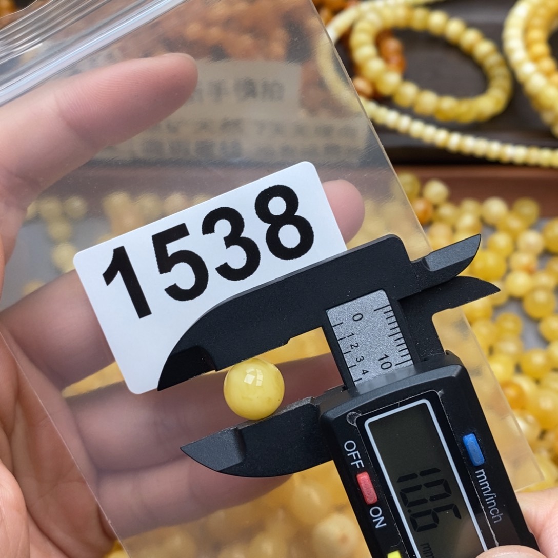 蜜蜡珠宝奇石未镶嵌