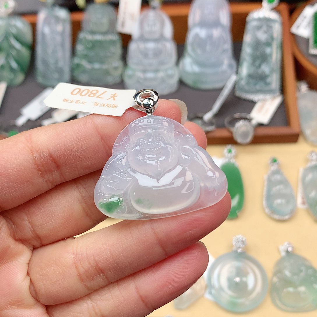 翡翠颈饰18K金镶嵌财神爷