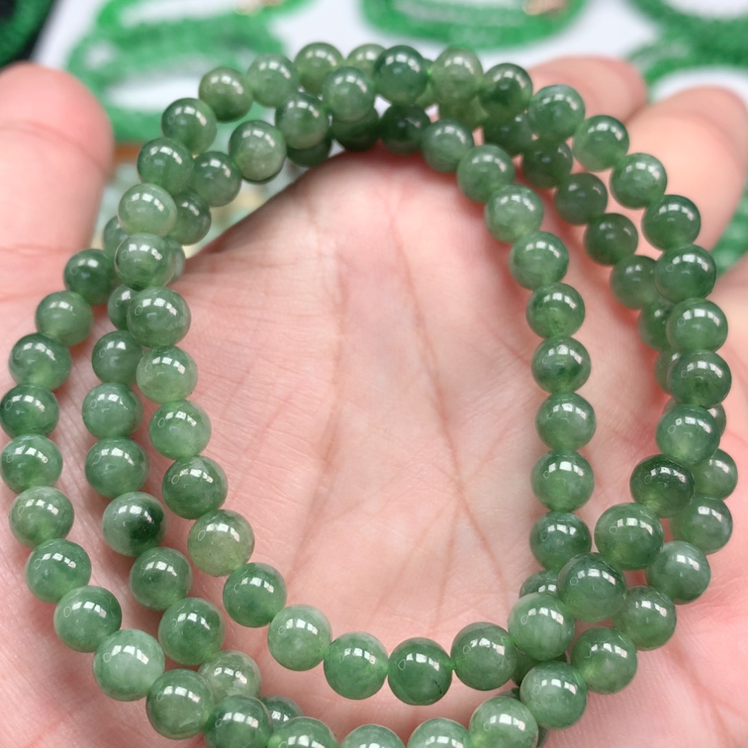 翡翠手链未镶嵌翡翠